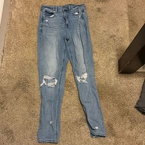 Size 4 american eagle high rise mom jeans
